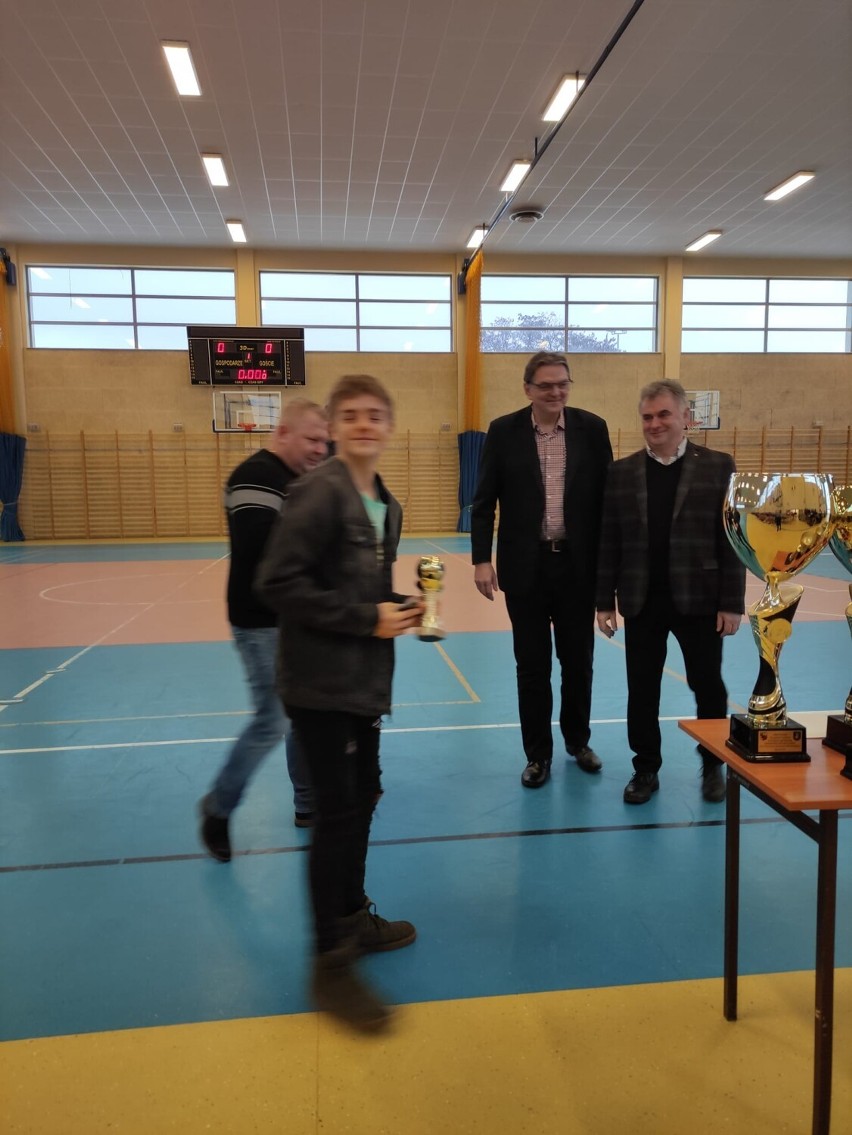 Zespół Brukarze zwycięzcą X Edycji Ligi Halowej  Margonin Cup 2021-2022