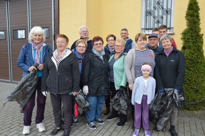 Mieszkańcy Bolszewa wspólnie posprzątali swoją miejscowość [ZDJĘCIA]