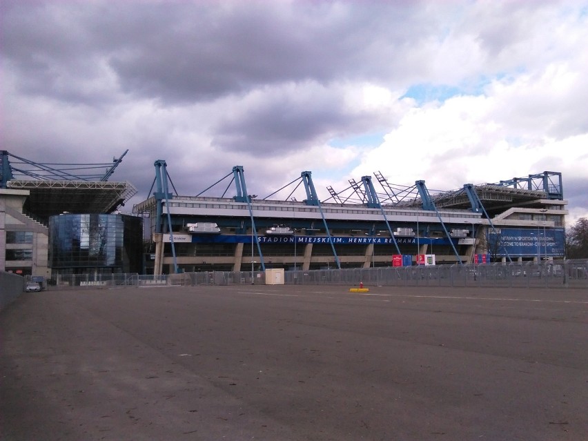 Kraków. Na stadionie Wisły powstaną biura i sklepy     