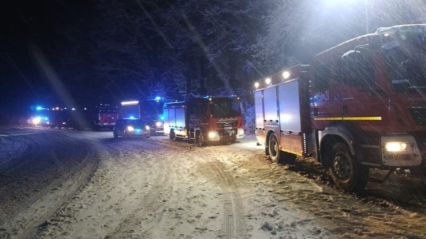 Powiat lubartowski. Autokar z pasażerami wypadł z drogi