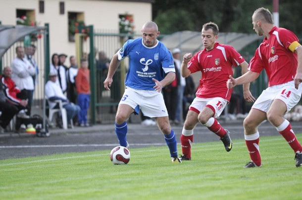 Krzysztof Bezak strzelił dwie bramki, a przy trzeciej asystował