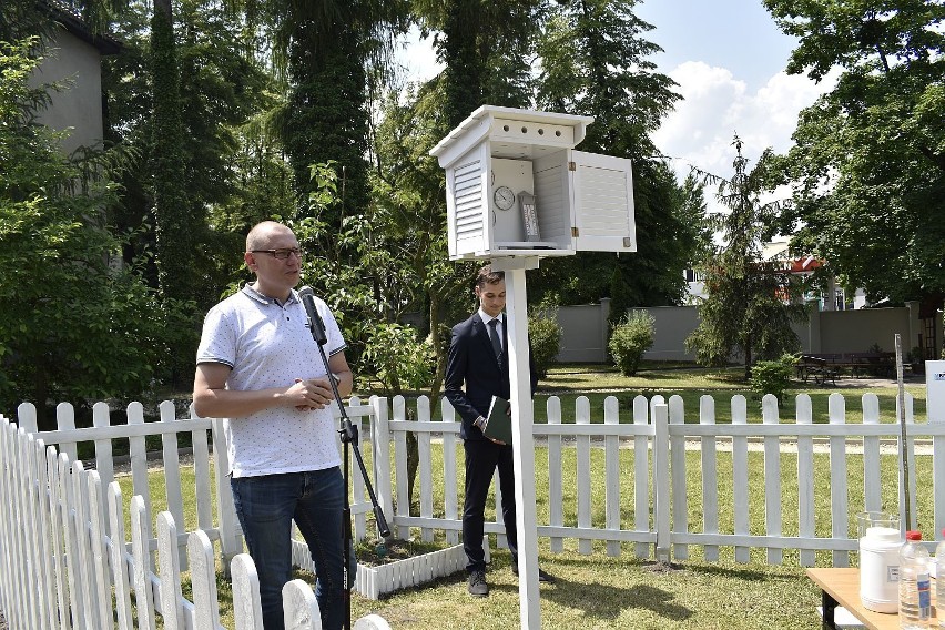 Przy Urszulankach powstała stacja meteorologiczna sfinansowana z młodzieżowego budżetu partycypacyjnego [ZDJĘCIA]