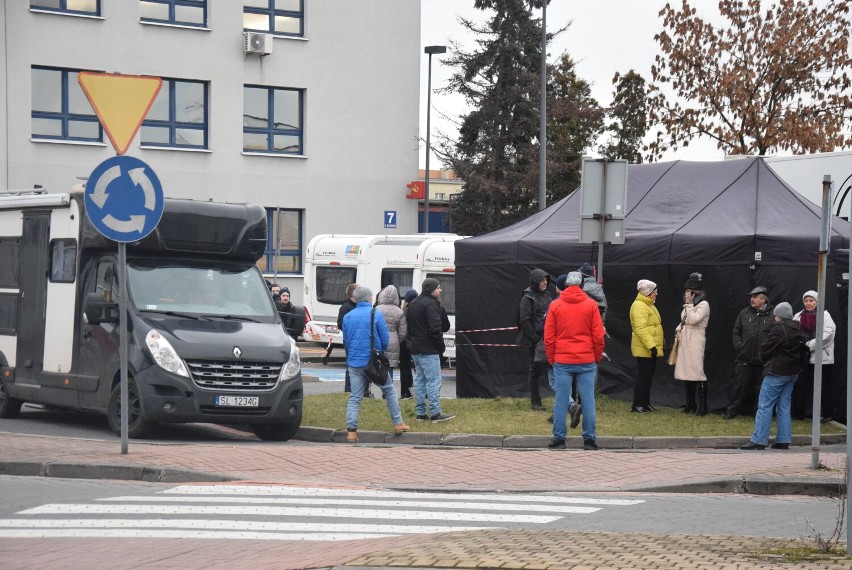 Na dworcu PKP w Częstochowie trwają zdjęcia do serialu...