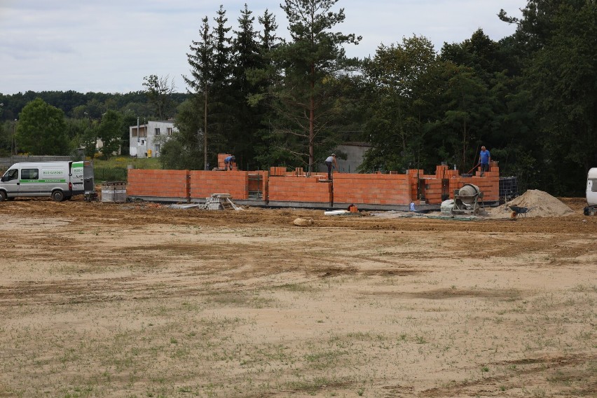 Budowa szatni i zaplecza przy boisku PCS w Szczecinku