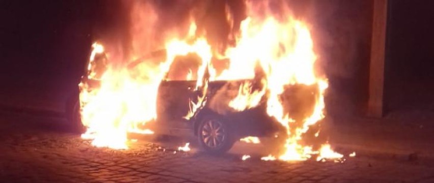Pod koniec lutego doszło do pożaru samochodu osobowego w...
