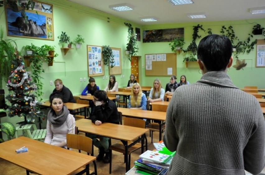 W nowodworskim Zespole Szkół nr 2 do nowych próbnych...