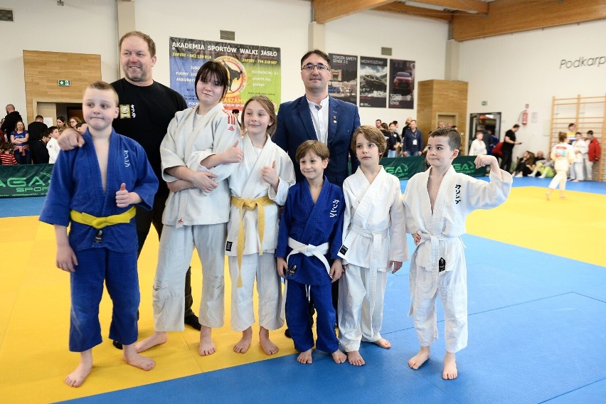 Turniej judo Carpatia Cup w Jaśle. Zawodnicy jasielskich klubów zdobyli 23 medale