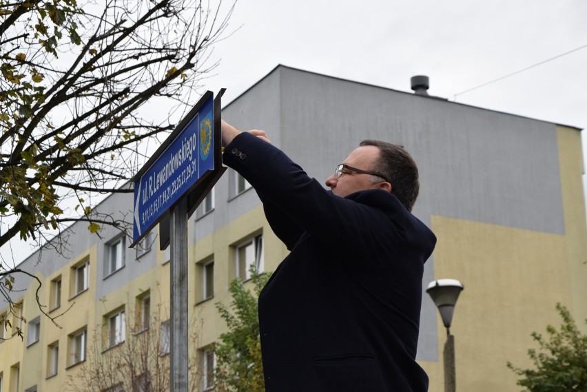 Robert Lewandowski ma pierwszą ulicę w Polsce! ZDJĘCIA I WIDEO
