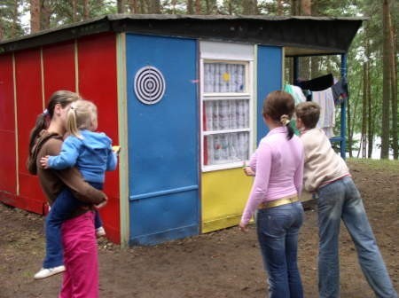 Mieszkańcy Domu Dziecka w Tczewie spędzają obecnie wakacje pod opieką wychowawców w Ocyplu. FOT. SEBASTIAN DADACZYŃSKI