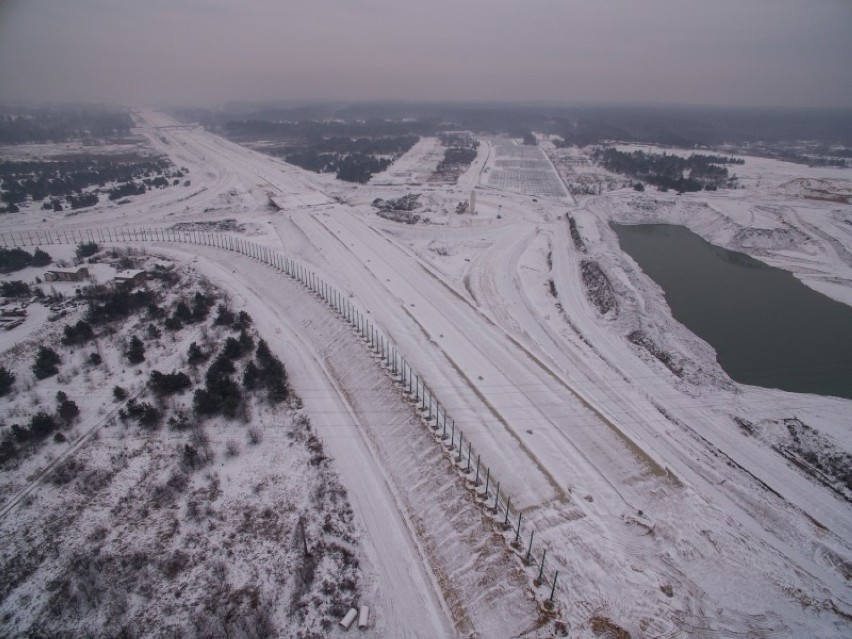 Odcinek F, będący autostradową obwodnicą Częstochowy ma...