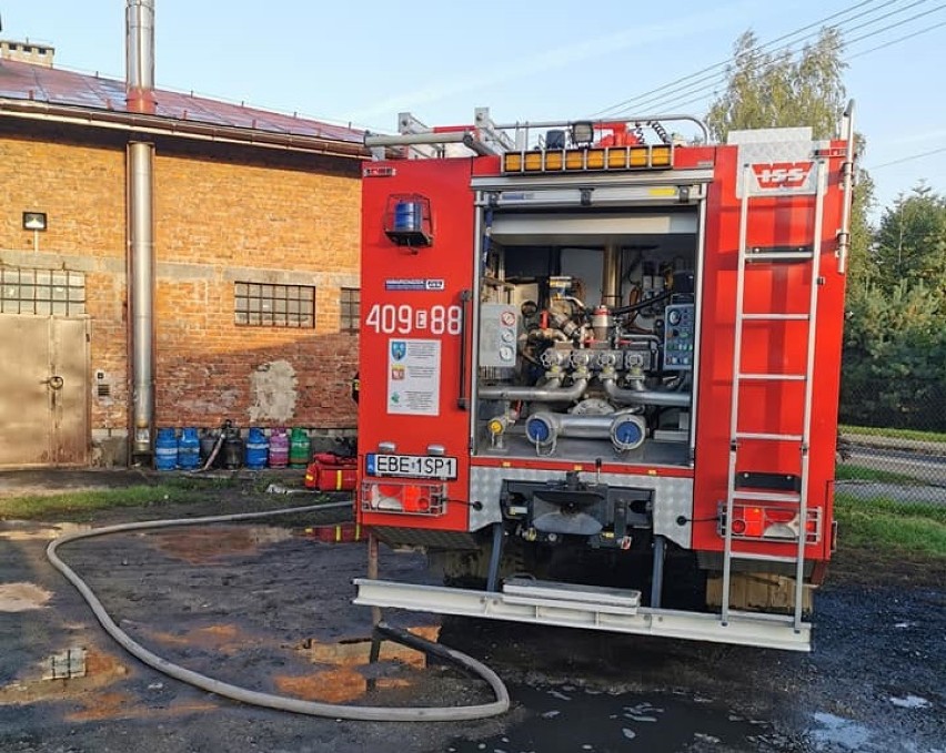 Pożar restauracji w Zelowie. Przyczyną była nieszczelna butla gazowa? [ZDJĘCIA]