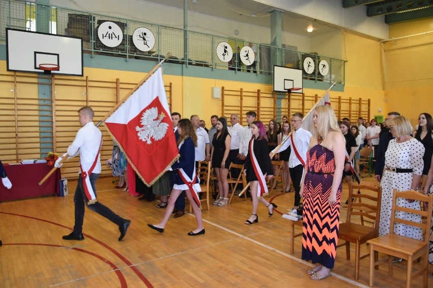 Medal Starosty dla wicedyrektor Powiatowego Centrum Edukacji