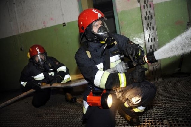 Pożar mieszkania w Olsztynie. Ewakuowano dwie osoby