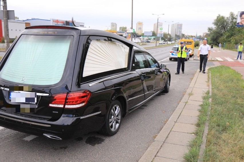 W Toruniu bus zderzył się z karawanem. Nikomu nic się nie...