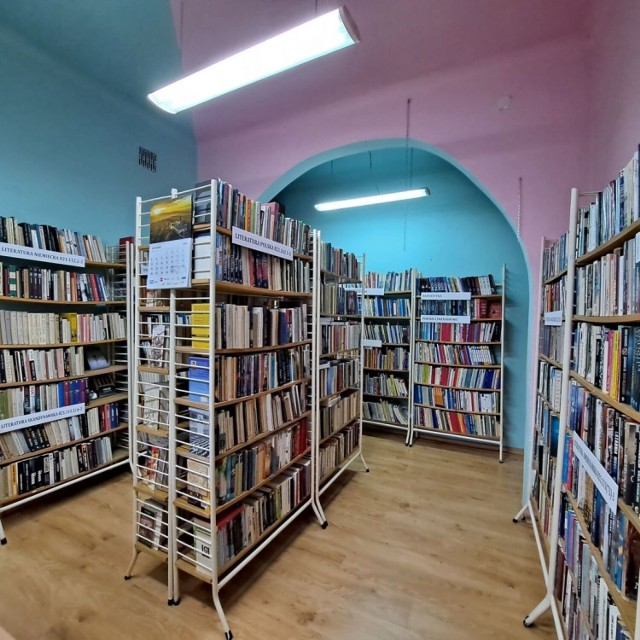 Filia biblioteki publicznej numer 4 w Szkole Podstawowej numer 3 w Skarżysku będzie działała jeszcze do 1 lipca.