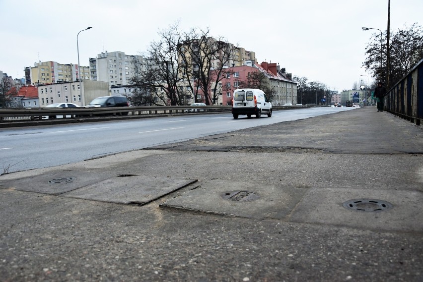 Miasto szuka wykonawcy remontu mostu nad Odrą w ciągu ul....