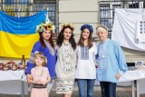 Chciały pomagać, a odnalazły przyjaźń. Historia ukraińskiego kiermaszu na rynku w Katowicach