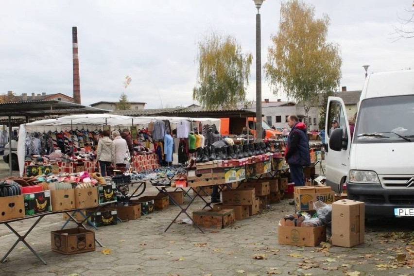 Zdjęcia z targowiska we Wschowie przed zamknięciem