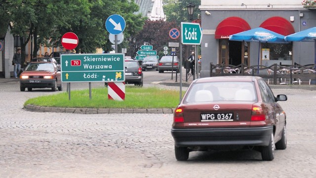 Centrum Łowicza jest dobrze oznakowane. Gorzej jest z ulicami na peryferiach miasta