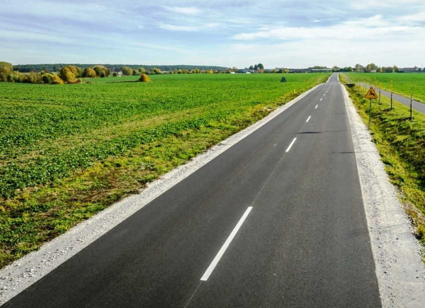 Powiat leszczyński zakończył inwestycję za blisko 9 milionów. Koniec przebudowy drogi Osieczna-Łoniewo-Kąkolewo