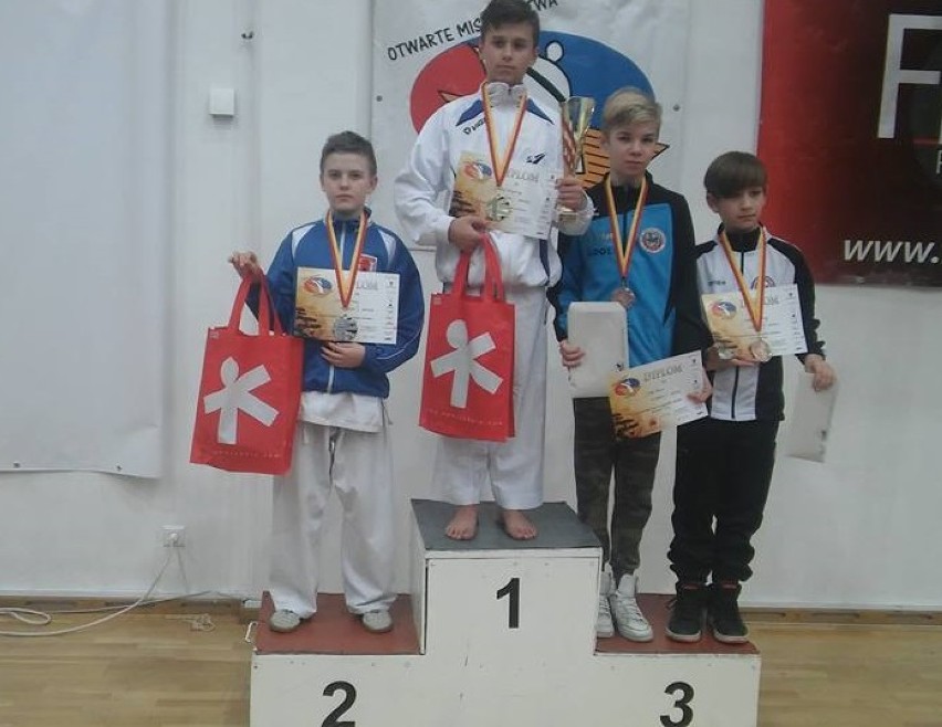 Młodzi karatecy IKSK zdobyli medale w Pucku [zdjęcia]