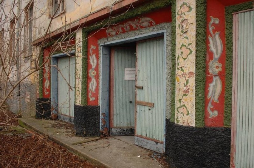 Opuszczone koszary radzieckie na Wyspie Odrzańskiej z roku...