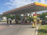 Wyciek gazu na stacji paliw przy ulicy Grunwaldzkiej w Kielcach. Strażacy w akcji