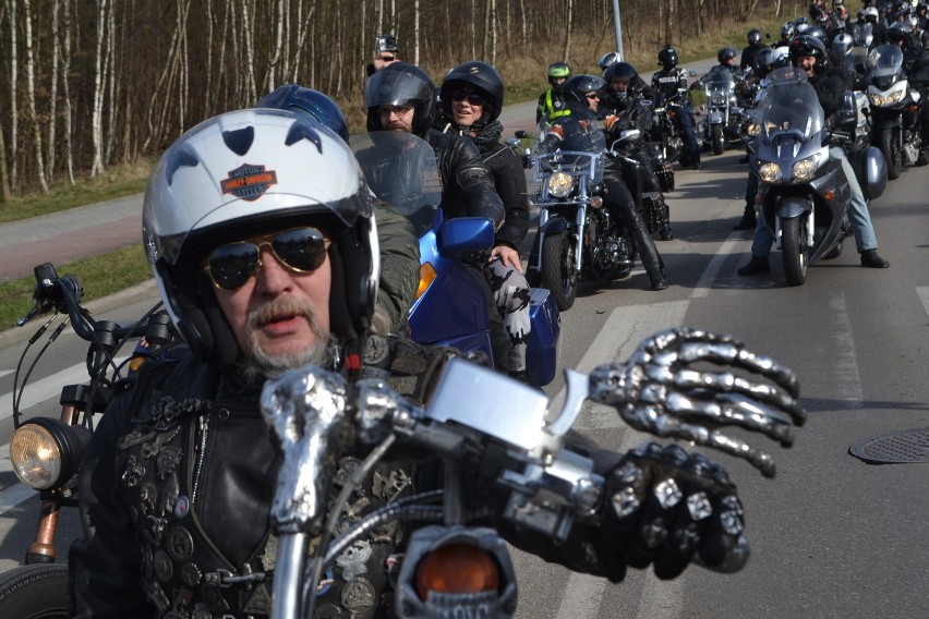 Motocyklowe pożegnanie burej suki zimy w Jastrzębiu 2017. Tysiąc motocyklistów rozpoczęło sezon