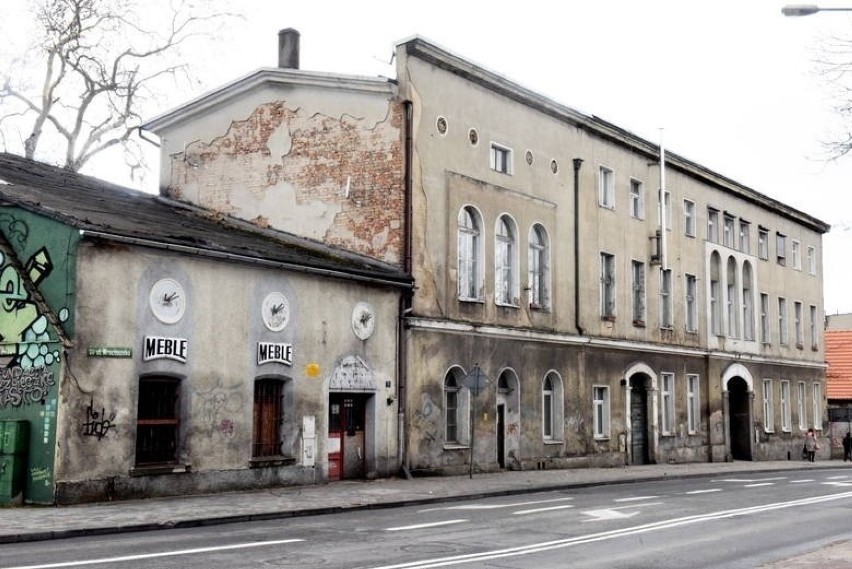 W budynku przy ul. Wrocławskiej 7 dawniej mieściła się...