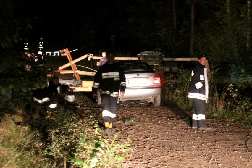 Wypadek na trasie Karwno - Soszyce. Nie żyje kierowca volkswagena [ZDJĘCIA] 