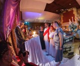 Pierwszy ślub w saunie! Para z Legnicy wybrała Termy Rzymskie w Czeladzi