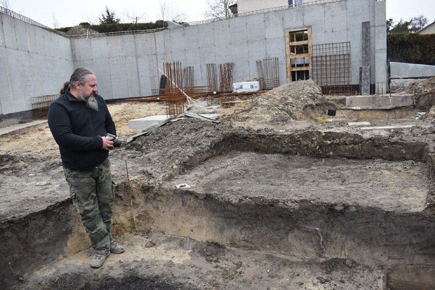 Archeolog oświęcimski Grzegorz Mądrzycki podkreśla, że...