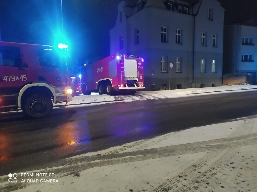 Cztery jednostki straży pożarnej pojechały do zadymienia w piwnicy budynku przy ul. Gdańskiej