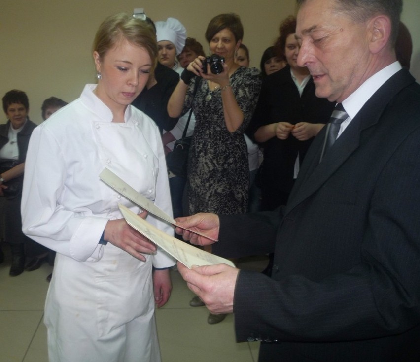 Nagrody i dyplomy dla najlepszych wręczył Lech Mazurek...