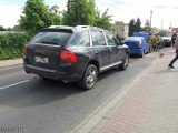 Wypadek w Opolu Czarnowąsach. Kierowca porsche uderzył w tył seata, który najechał jeszcze na volvo