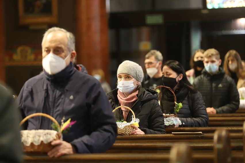 Święcenie pokarmów w sosnowieckiej Bazylice Wniebowzięcia...