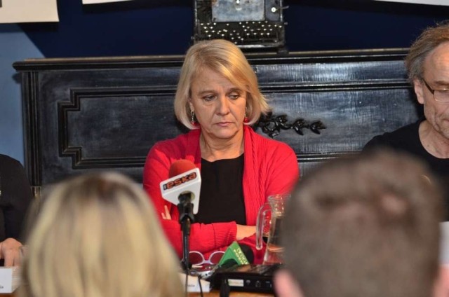 Ewa Wójciak na konferencji obraziła dziennikarza "Głosu Wielkopolskiego". Pracy nie straci. Prezydent nie chce jej zwolnienia...