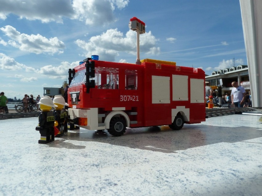 Wóz strażacki z klocków LEGO