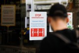 Nowe ograniczenia związane z walką z koronawirusem w Polsce! W sklepach limit osób, przed wejściem do sklepu musisz ubrać rękawiczki