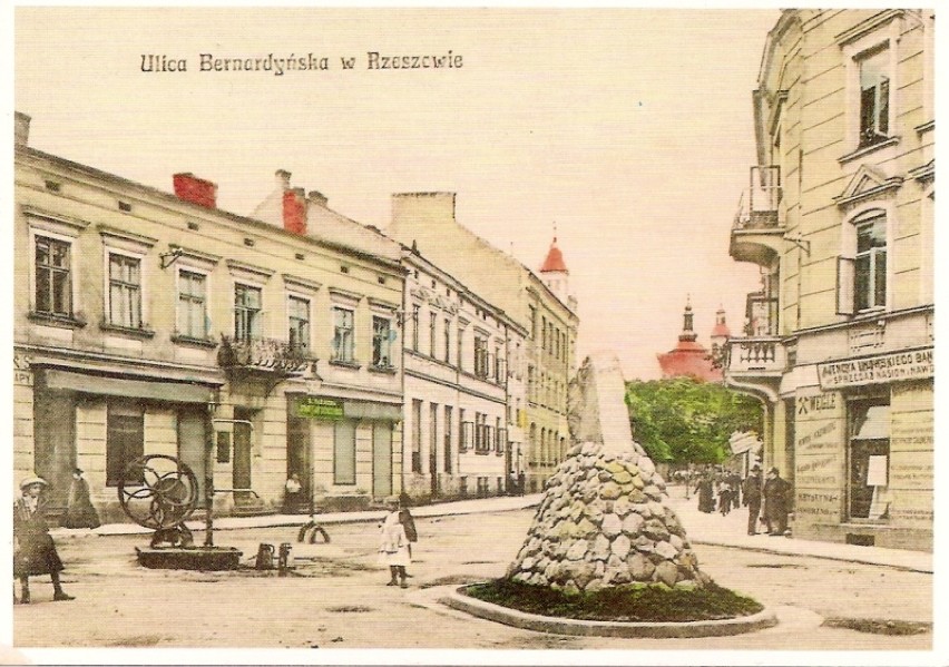 Reprodukcja pocztówki z wizerunkiem obelisku grunwaldzkiego