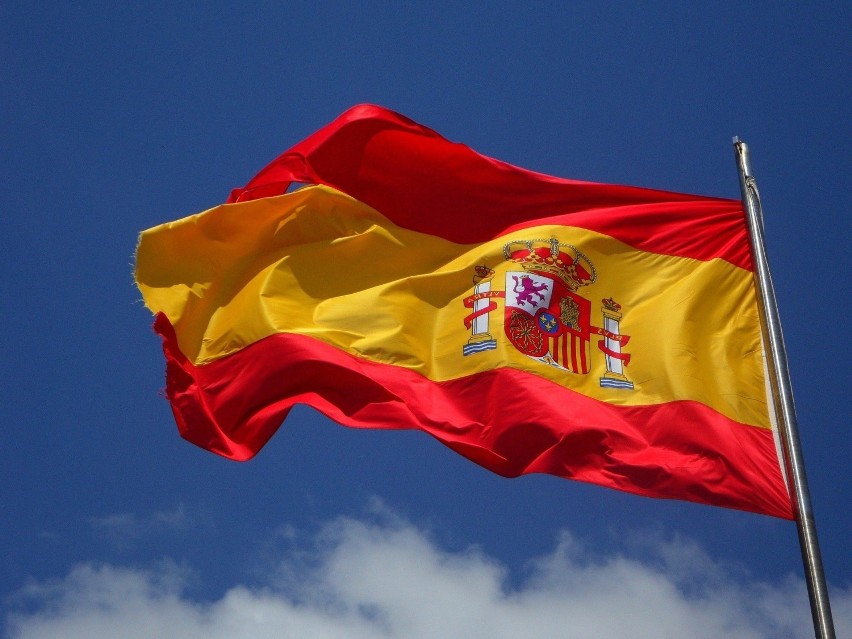 3. Hiszpania. 69,83 procent obywateli otrzymało chociaż...