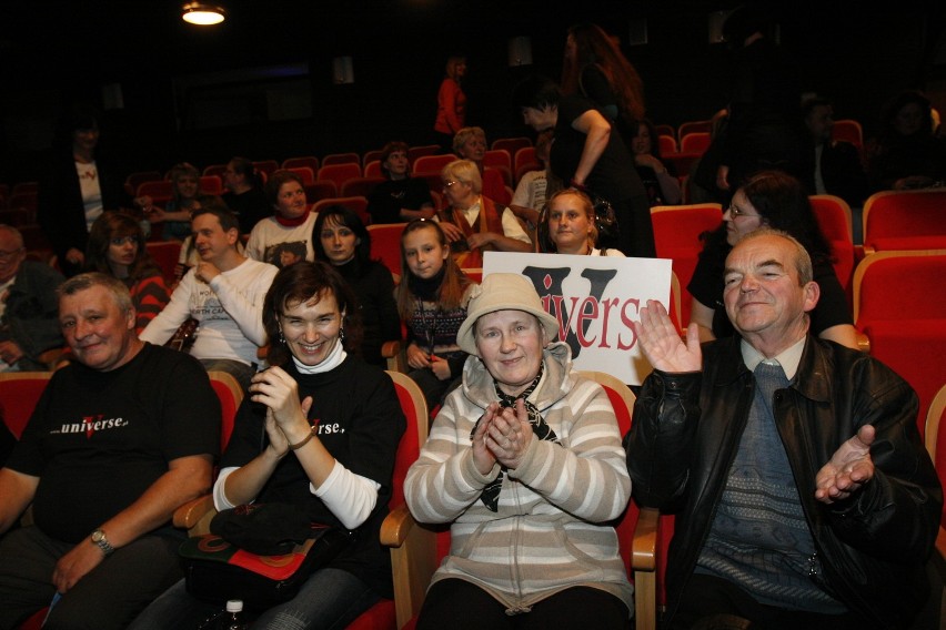 Fani przyszli do Chorzowskiego Centrum Kultury, żeby wystąpić w filmie o Mirku Bregule