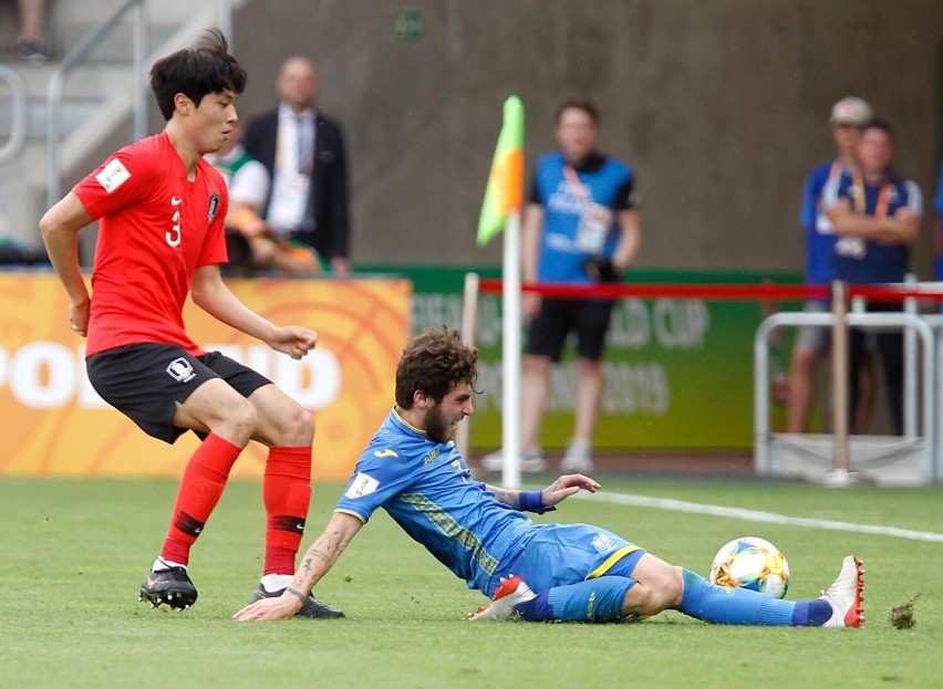 Heorhij Citaiszwili (nr 7) podczas meczu Ukrainy z Koreą...