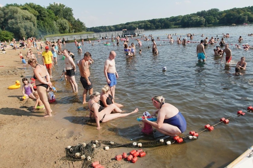 Sezon kąpielowy: 1 czerwca do 30 września...