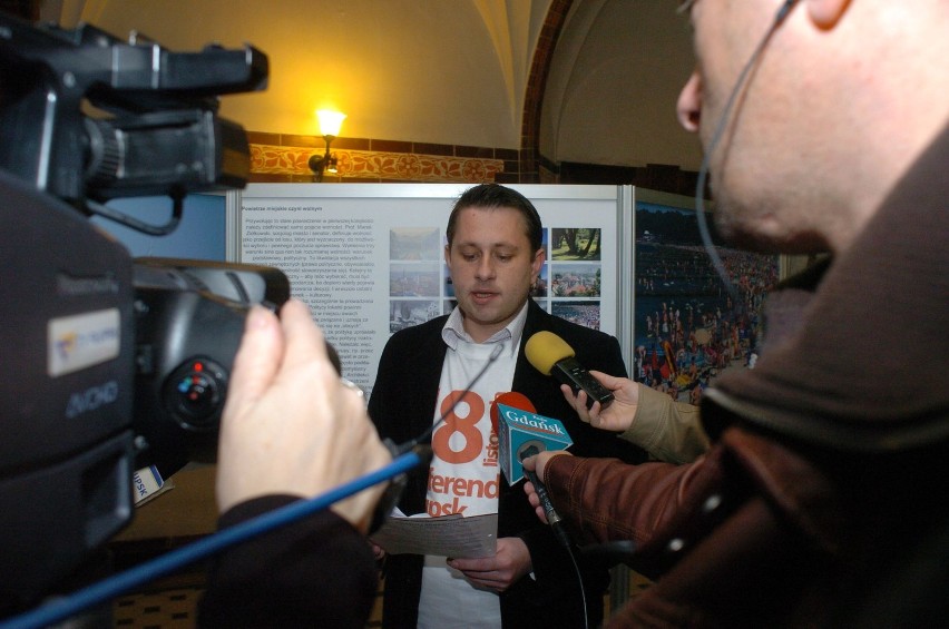 Aqupark w Słupsku: Konferencja Roberta Kujawskiego w ratuszu [FOTO+FILM]