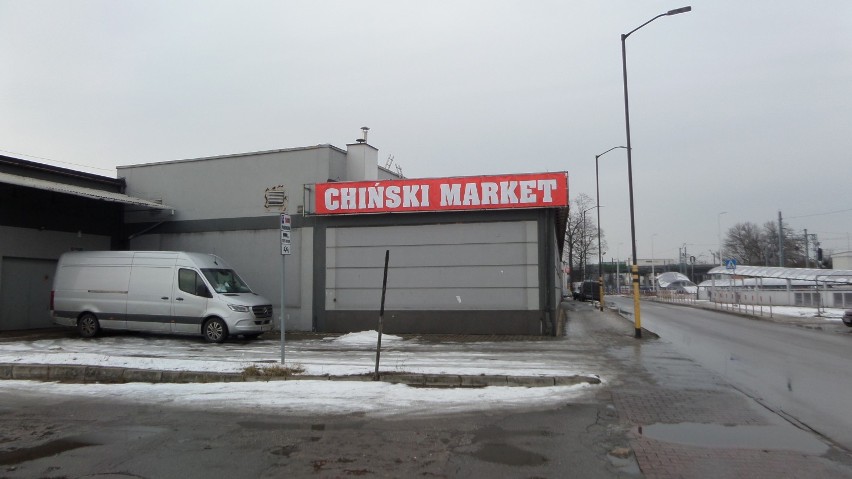 Chiński Market przy ul. Pułaskiego zlikwidowany. Sprawdź gdzie został przeniesiony i kiedy zostanie otwarty ZDJĘCIA