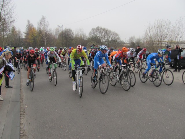 Młodzi kolarze z pięciu krajów rywalizować będą w gminie Żarki i Niegowa.