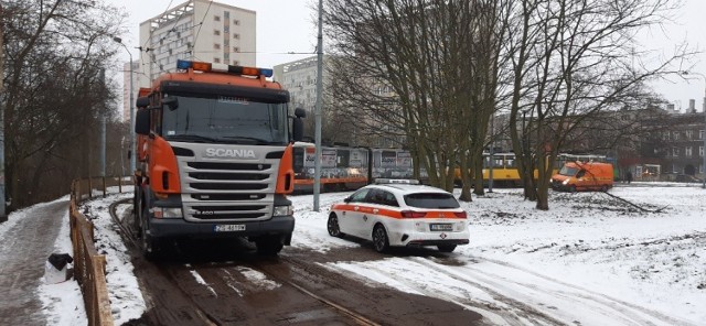 Zerwana sieć trakcyjna na Pomorzanach w Szczecinie