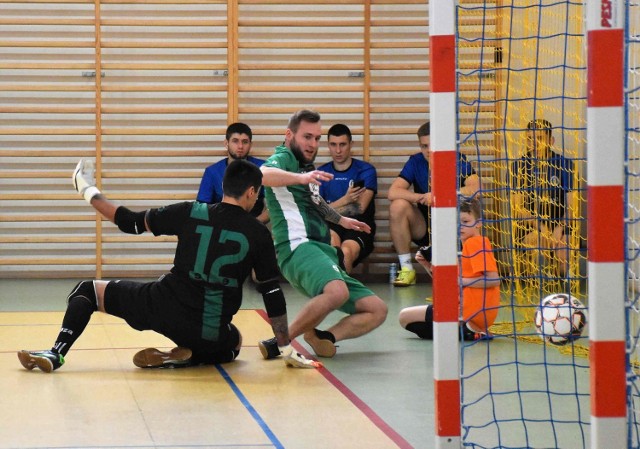 Turniej piłkarski pd hasłem "Gramy dla Damiana" odbył się w powiatowej hali sportowej "Kujawianka" w Inowrocławiu. Rywalizowało osiem drużyn, odbyły się licytacje gadżetów i pokazy