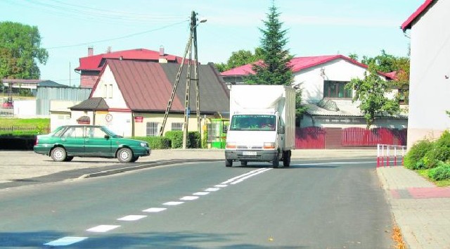 Nowa droga z Narodowego Programu Dróg Lokalnych łączy Pawonków i Koszwice.